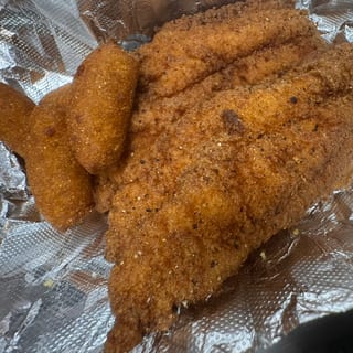 Cajun Catfish Entree (2 Pieces)